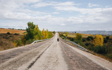 Silnice duchů: Zapomenuté trasy v Evropě, po kterých skoro nikdo nejezdí