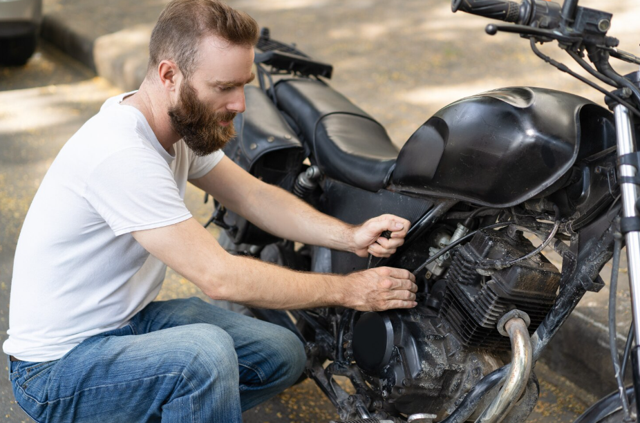 Co dělat, když se vám motorka pokazí v zahraničí a jste tam sami?